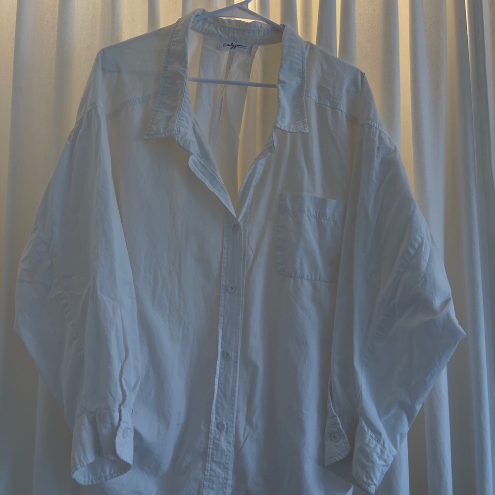White button down cjla Carly Jean Los Angeles lose fit